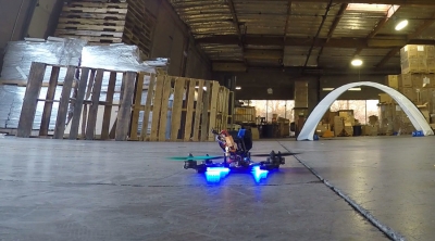 Απίστευτος αγώνας ταχύτητας με drone(video)